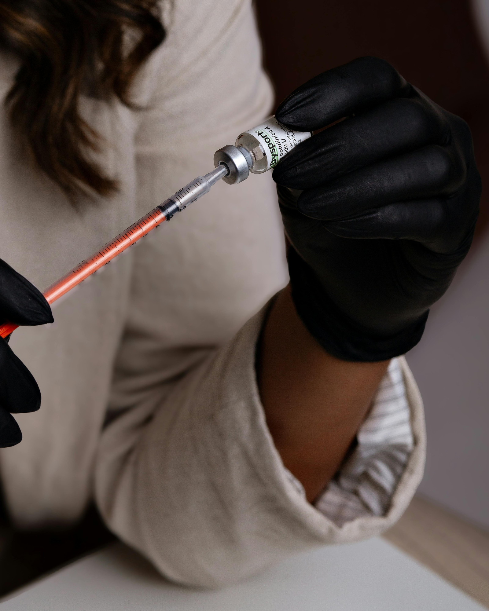 (Radiesse) Buy 2 Syringes Get 1 Free Tri-Luxe Laser Treatment